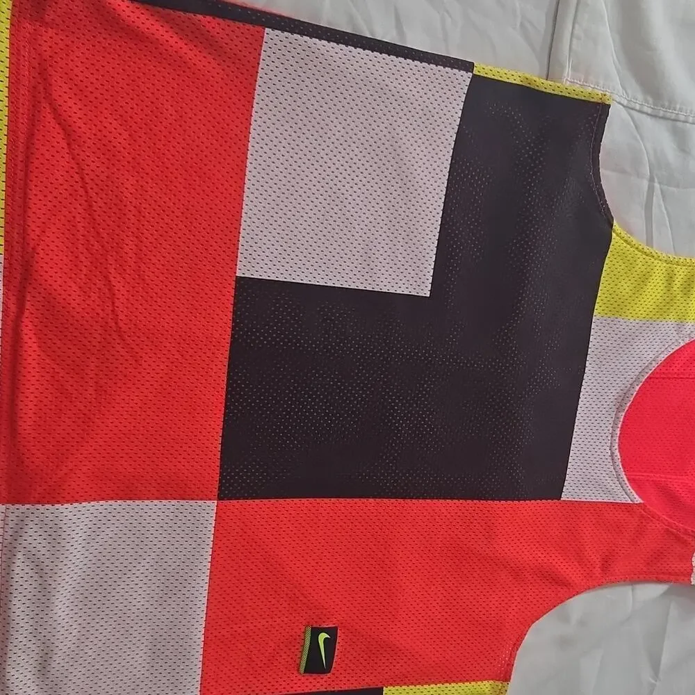Nike‎ Mesh Colorblock Sleeveless Tank Jersey Men's 28x30 Sports Crew Neck Logo